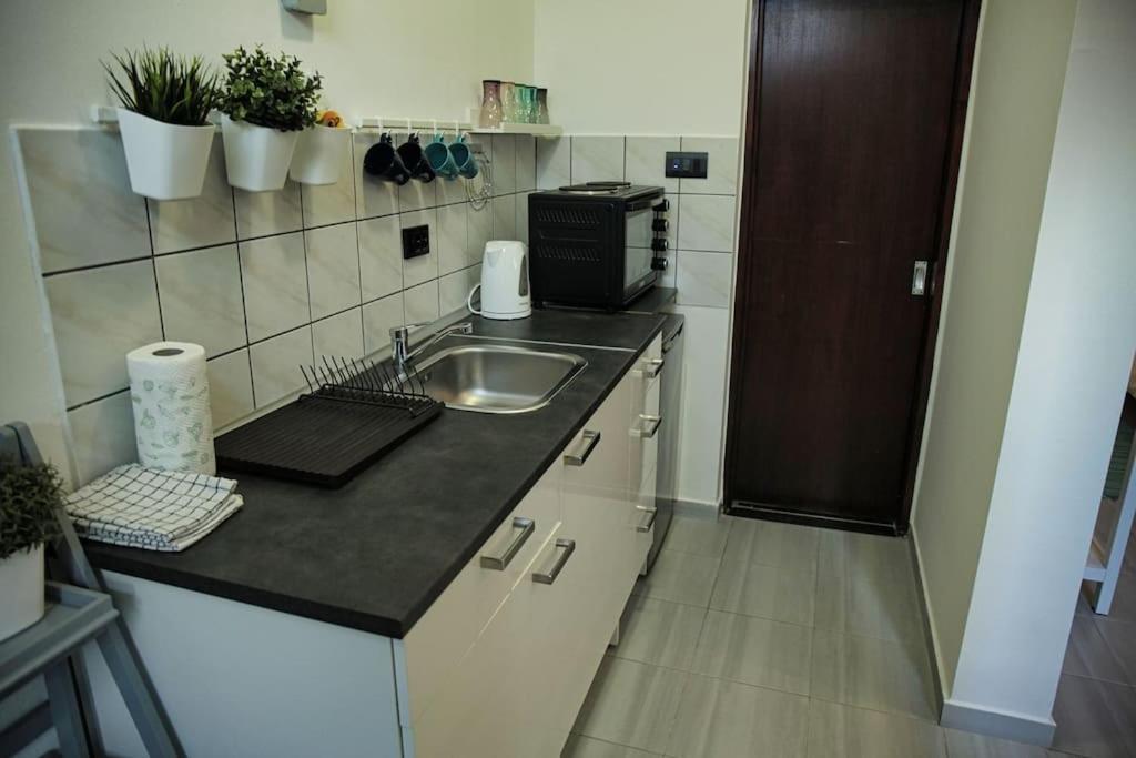 Studio Apartman Gajba In City Center Zagreb Exterior foto